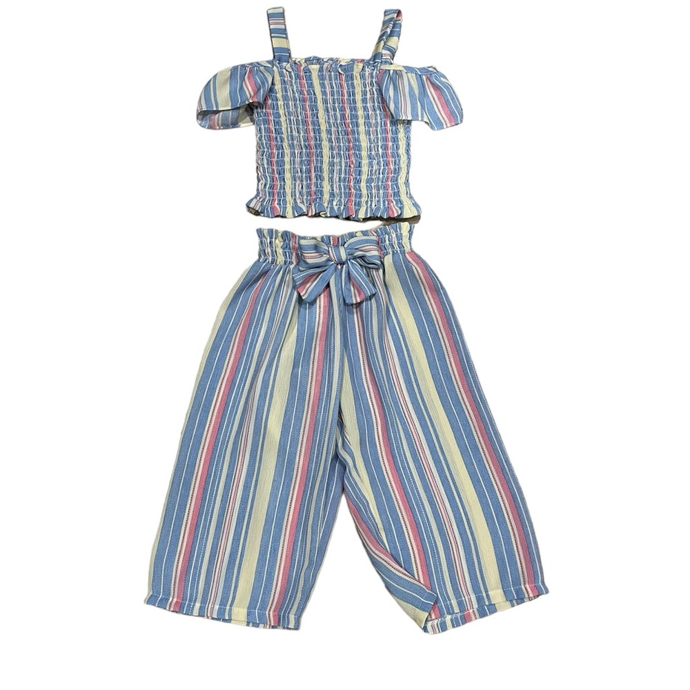 Bonnie Jean matching pants and top set. Worn once, is a size 5T.